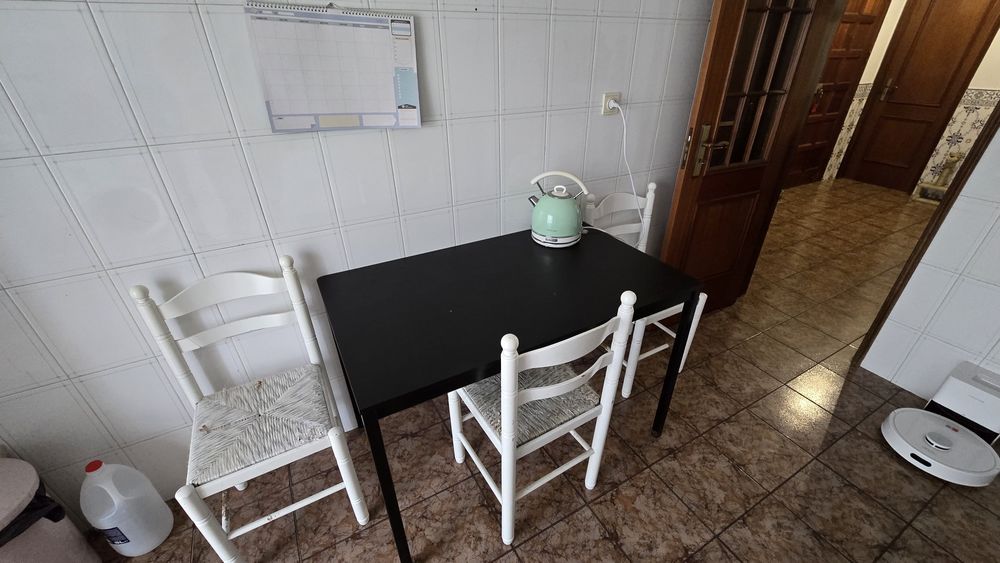 Por motivo de mudança de país, vendo recheio completo de casa, com tud