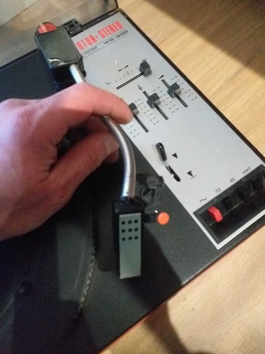 Gramofon PRL Artur Unitra