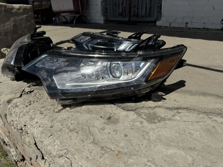 Фара Mitsubishi Outlander 3  halogen full led