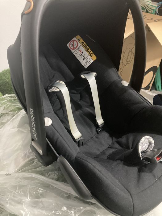 Cadeira auto Pebble Plus e base isofix Bebéconfort