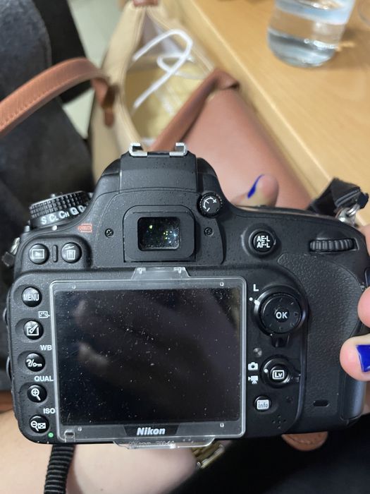 Vendo maquina fotografica reflex NIKON D610