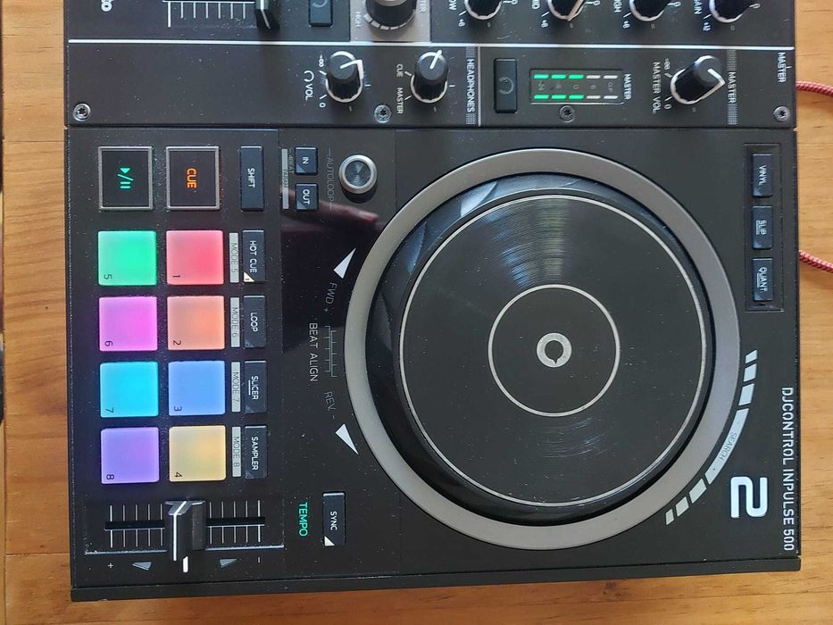 Controladora DJ Hercules Inpulse 500
