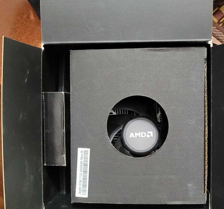 AMD Ryzen 3 2200G + кулер + коробка