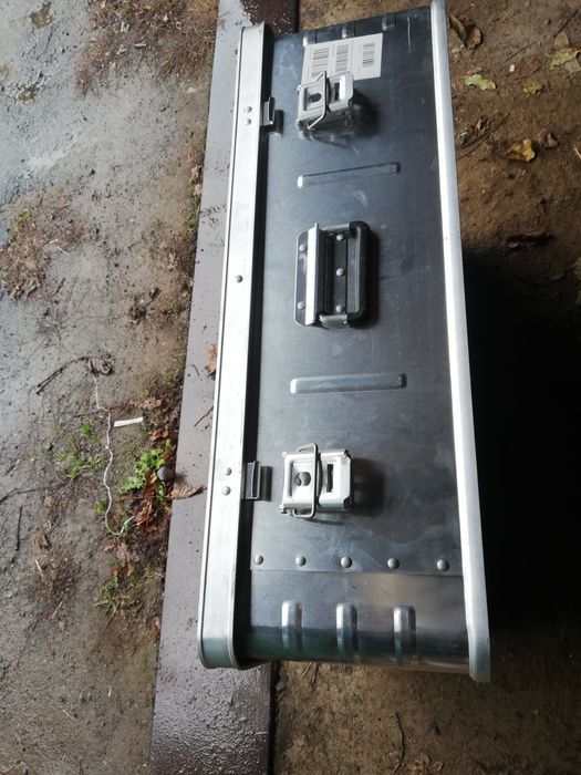 Шикарні нержавіюча чемодани