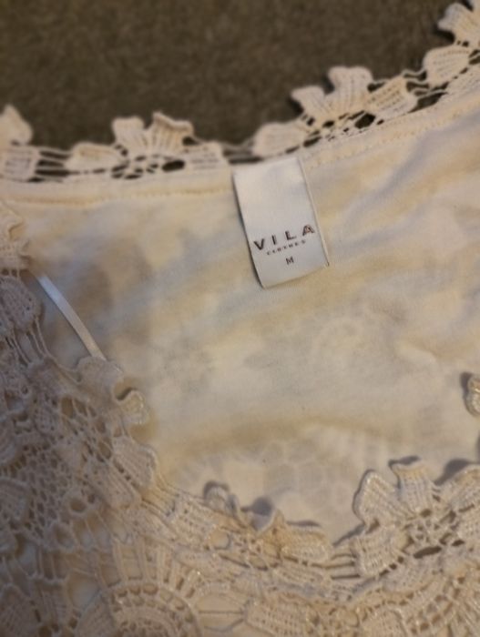 Sukienka koronka rom M kremowa