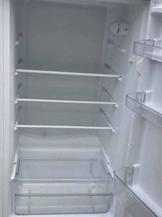 Холодильник Smart BRM210-W, двокамерний, 204л