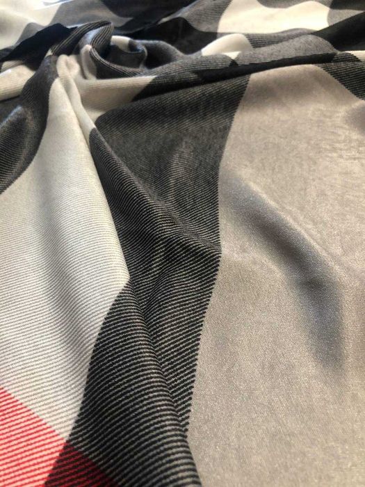 Платок Burberry в клетку бежевый с коробкой