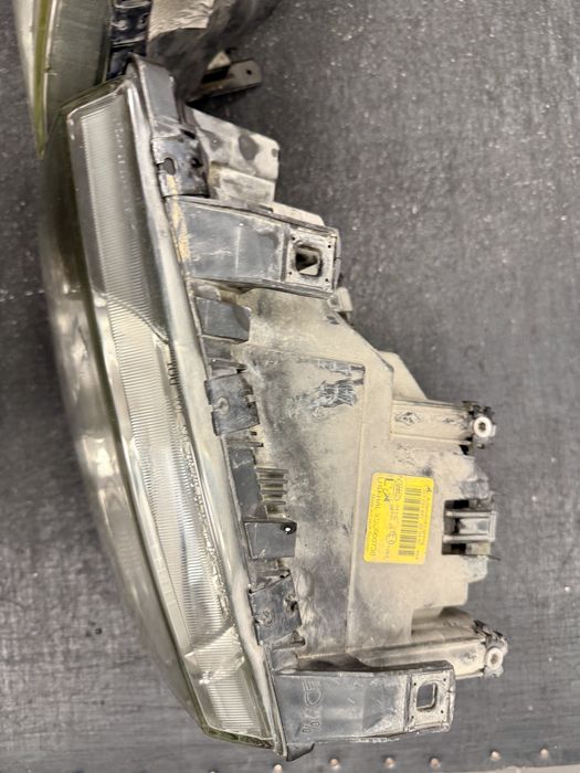 Lampy przednie reflektory Range Rover Vogue L322