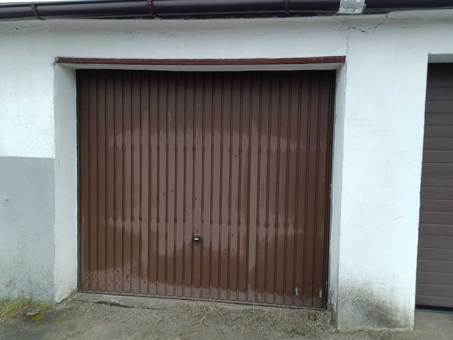 GARAZ do wynajecia  2 Lok.