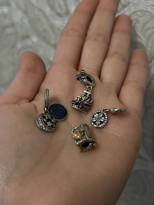 Браслет PANDORA срібло та намистинки до нього
