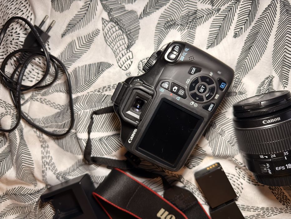 Canon EOS Rebel T3 + EFS 18-55mm
