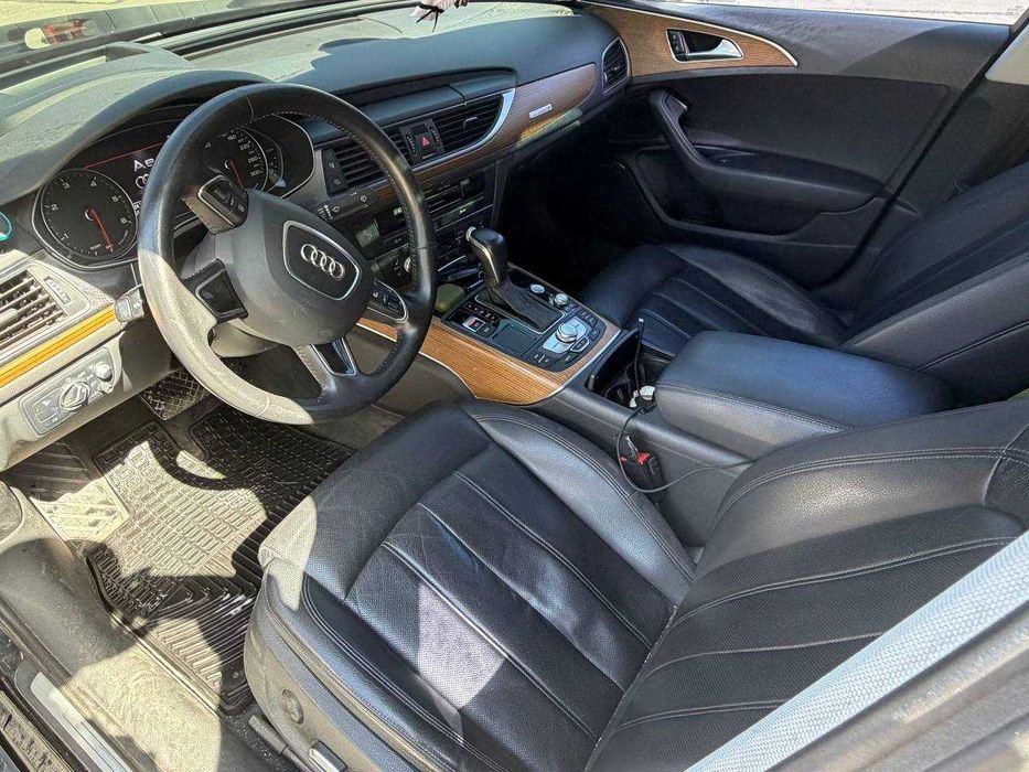 автомобіль Audi a6 c7