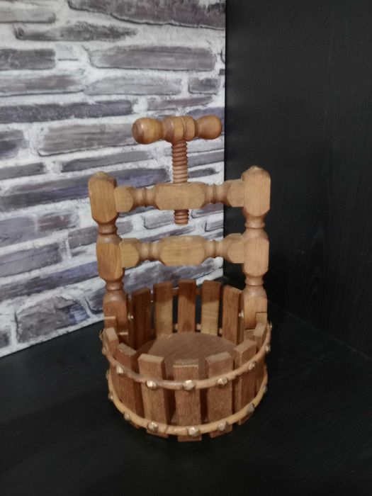 Engenho quebra Nozes, em madeira de castanho e Cobre - Feito à mão