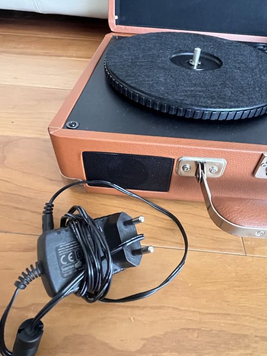 Gira-Discos Portatil