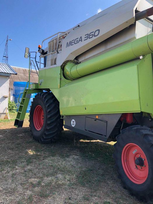 комбайн Claas Mega 360