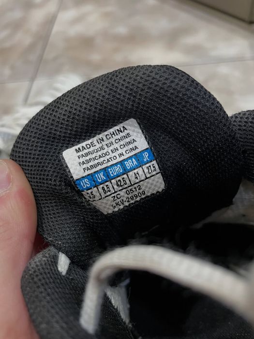 Mizuno кросівк