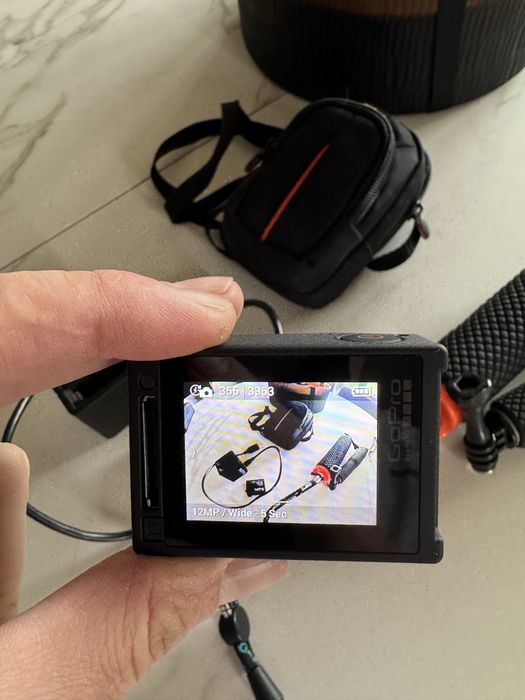 GoPro Hero 4 + Mega Kit de Acessórios
