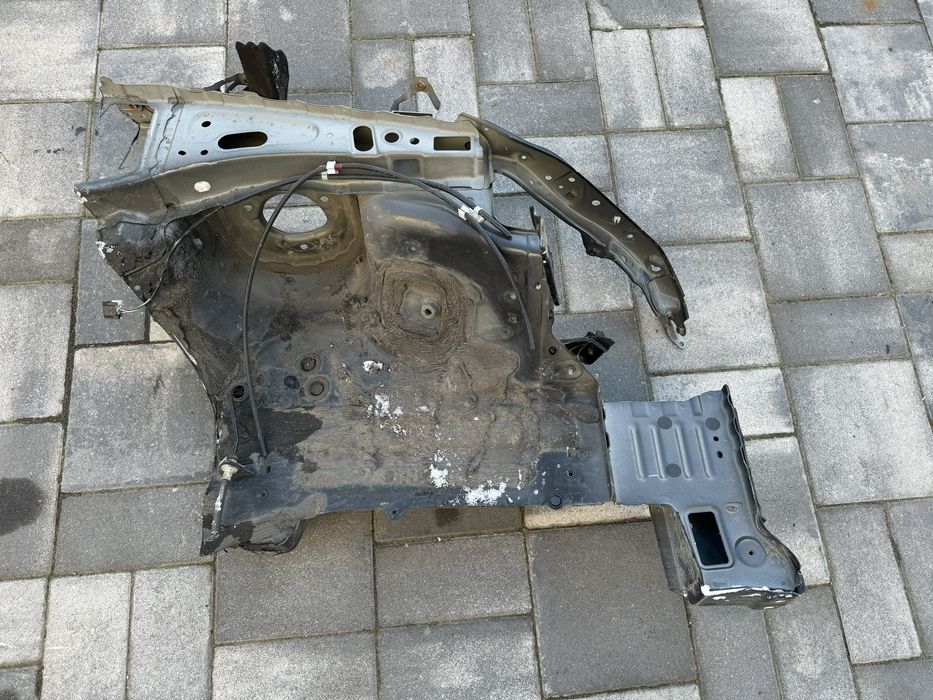 Lexus NX300 300h 200t Лонжерон правий Четверть передня права. РОЗБОРКА