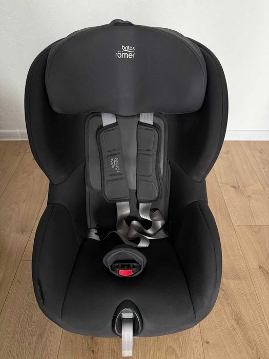 Продам своє автокрісло Britax-Romer Trifix2 i-Size