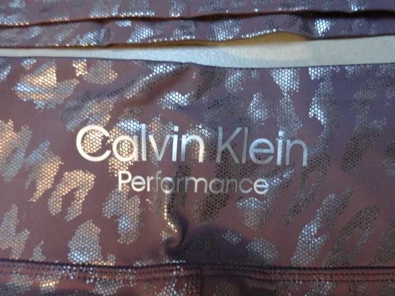 Calvin Klein -komplet - kolekcja sportowa limitowana Performance