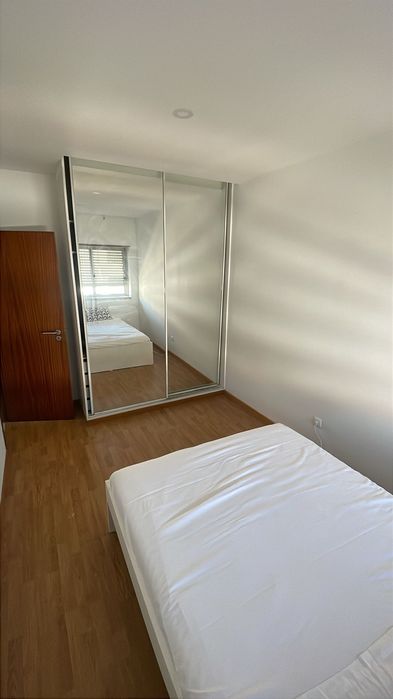 Alugo quartos na zona do Seixal.