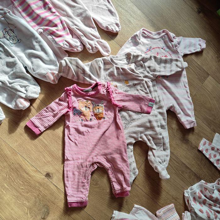 Ubranka dla niemowlece dla dziewczynki 62