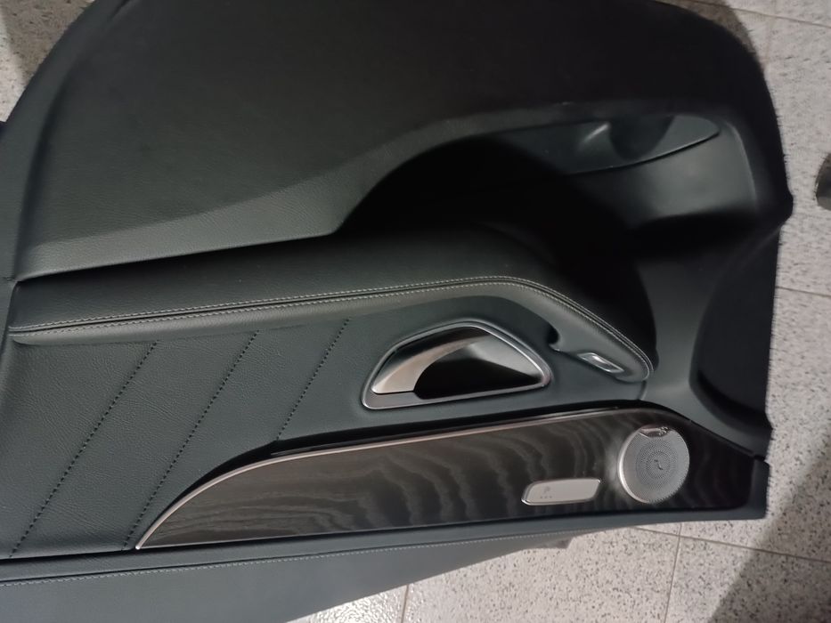 Tampos das portas de Mercedes C 220 CDI AMG carrinha