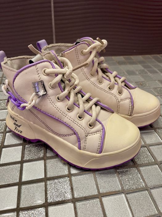 Осінні черевики для дівчинки