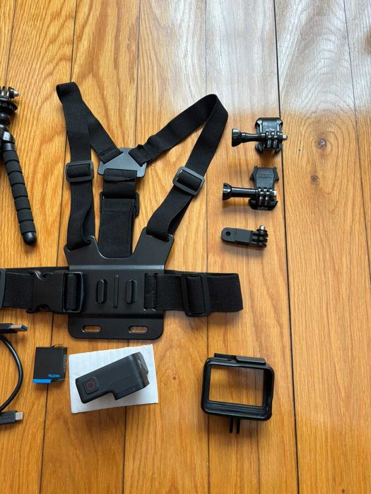 GoPro Hero 7 Black, 2 baterias e acessórios