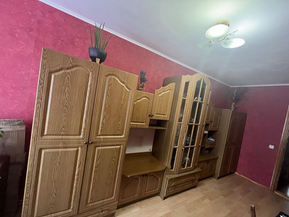 Стінка у вітальню, стенка в гостинную