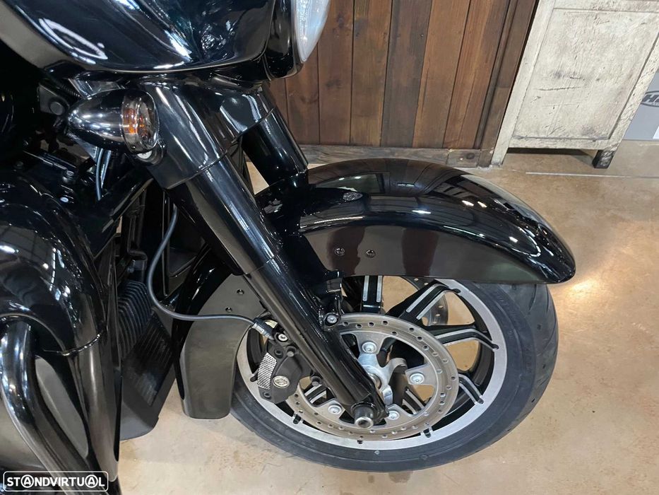 Harley-Davidson FLHT Electra Glide