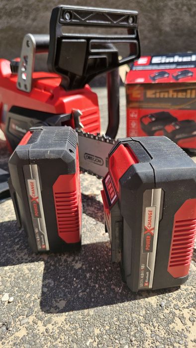 Motosserra elétrica bateria Einhell com 2 baterias
