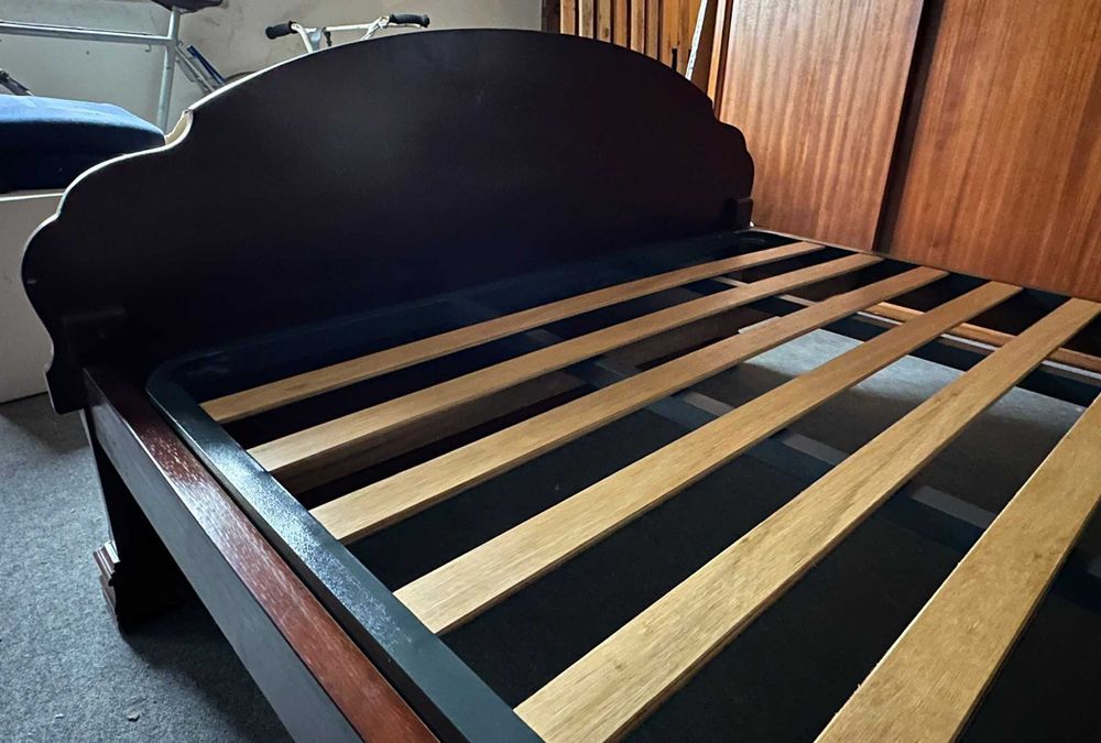 Quarto de casal em madeira