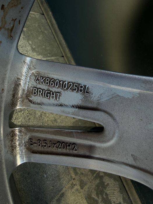 Felgi oryginał Audi 8,5Jx20H2 20 cali ET30 jak nowe