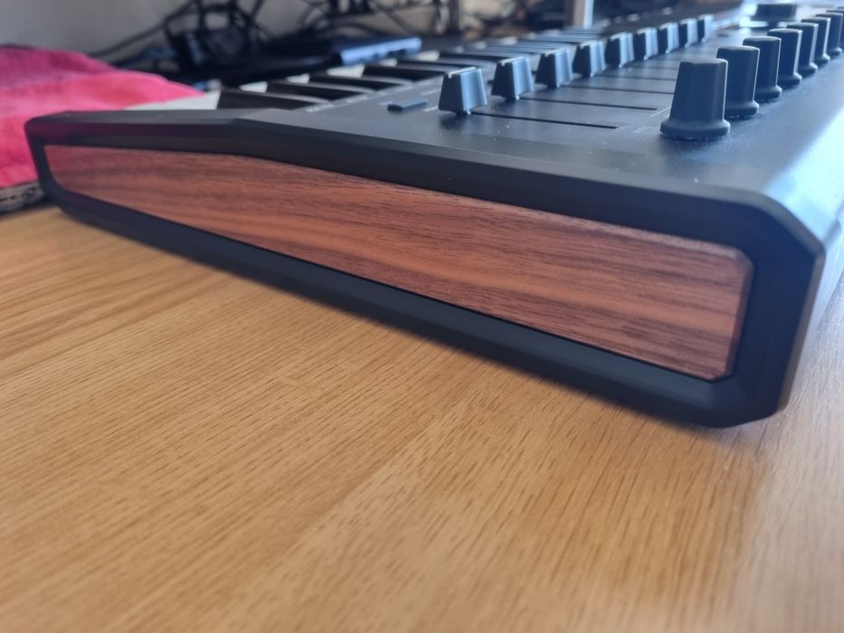 Arturia KeyLab 61 MkII Black Edition + Saco Novation
