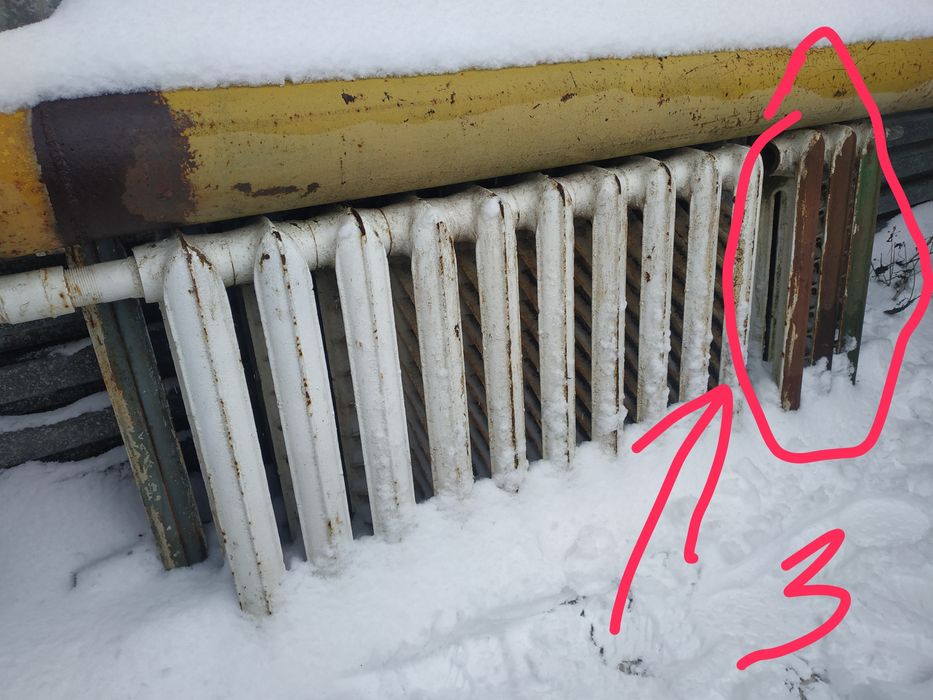 Чавунні батареї  80 грн (секція)