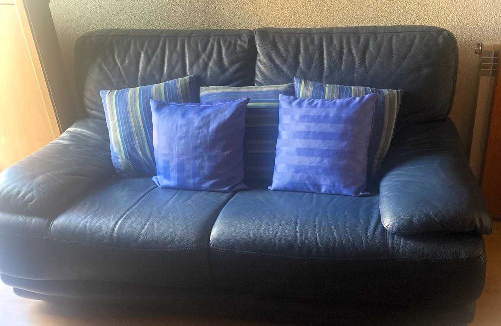 Sofá em pele genuína