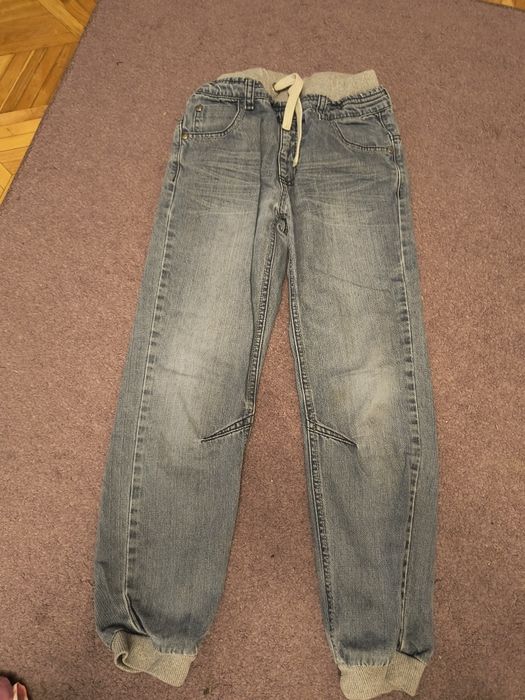 Joggery chłopięce 140 na gumie