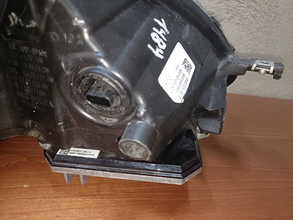 Tesla S lampa Led lewa