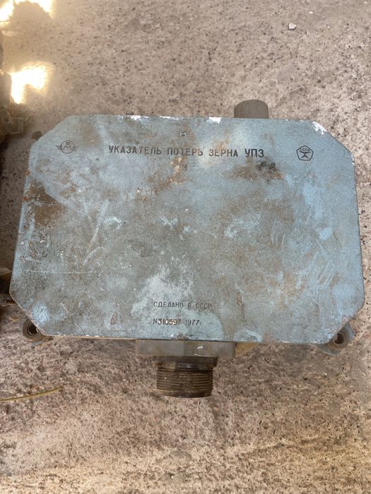 Блок питания стабилизированный,вольтметр,упз