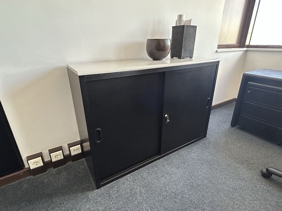 Mobiliário de Escritório Variado