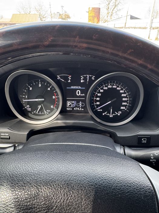 Продам Toyota Land Cruiser 200