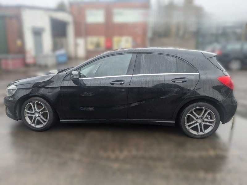 Mercedes Classe A 200D (2015) - Para peças