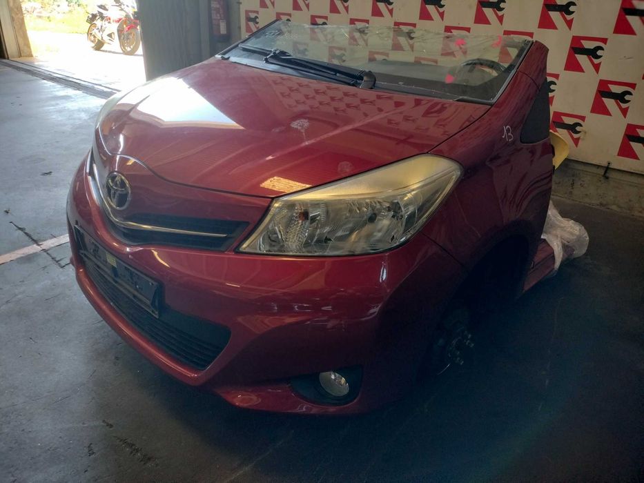 Frente Completa Toyota Yaris 1.0 VVTi 2013 2013 #F81