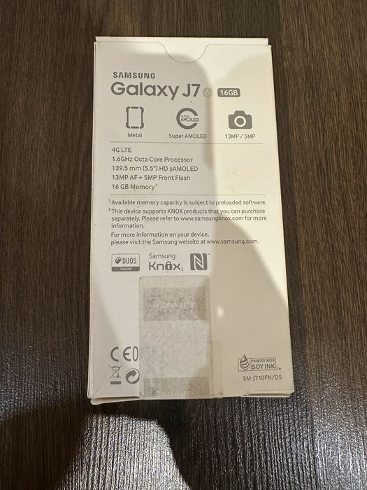 Мобільний телефон Samsung Galaxy J7