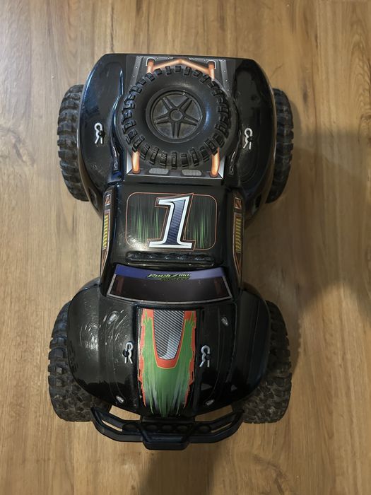 Carro telecomandado ( RC )