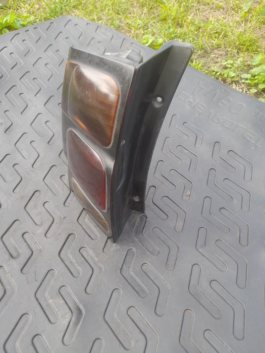 Задний фонарь для Митсубиси Паджеро Спорт 1