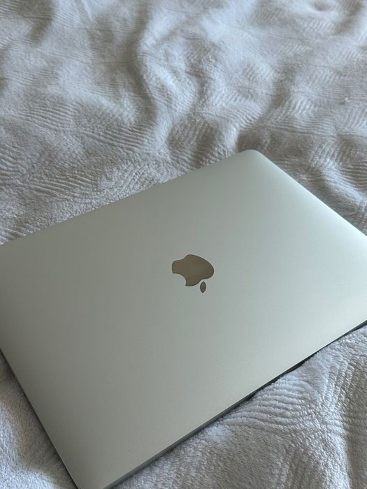 MacBook 2020 M1 Pro 8/256GB