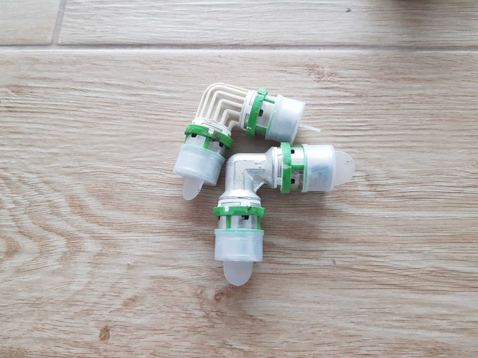 Kolano PEX, nypel mosiężny, kolano PP 32, kolano miedziane