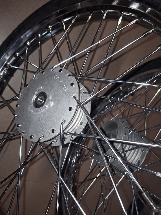 Odrestaurowane wycentrowane kola r17"romet ogar 200,205